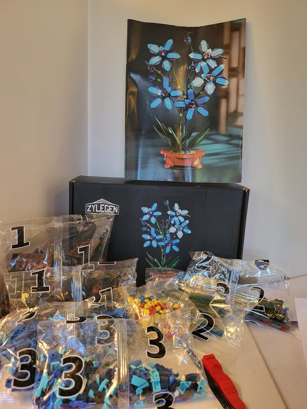 Zylegen Blue Orchid Building Kit Sealed Bags 1097pc